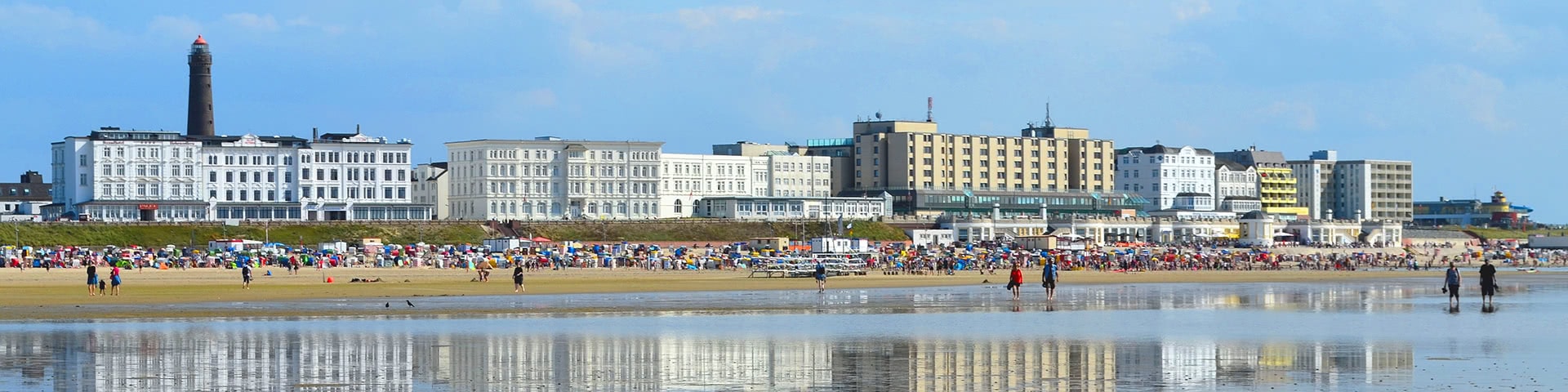 Strandpromenande in Borkum