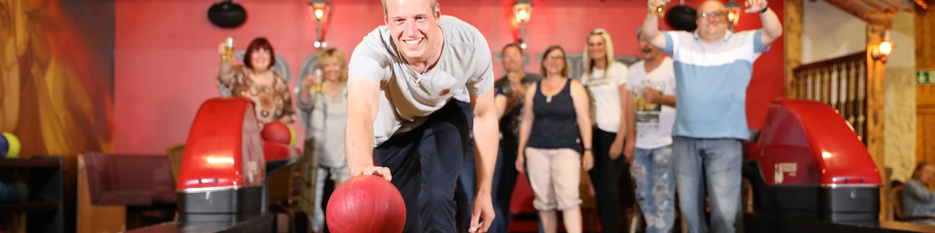 Spaß beim Bowling im Wangerland